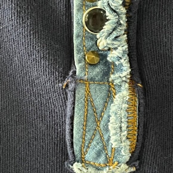 We The Free People Women Top Dallas Henley High Low Raw Hem Blue Stone Buttons S - Picture 7 of 14